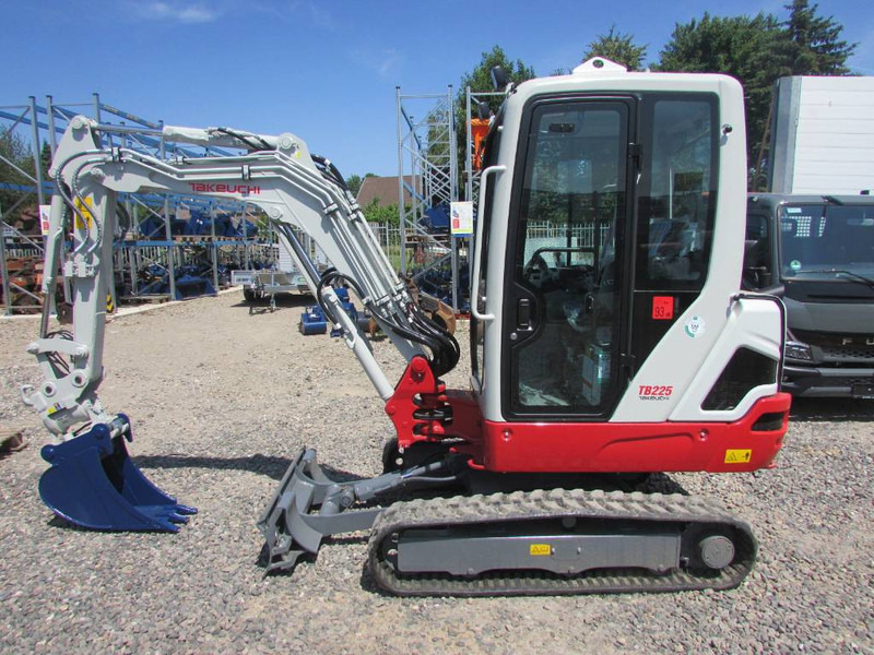 New Mini excavator Takeuchi TB 225 Minibagger 42.500 EUR: picture 1