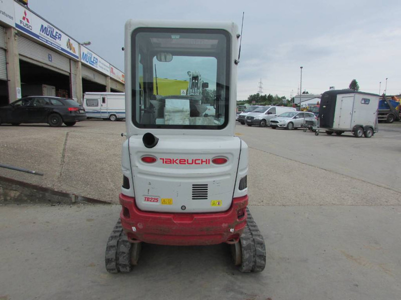 Takeuchi TB225 V3 Minibagger 35.500 EUR net - Mini excavator: picture 5 Takeuchi TB225 V3 Minibagger 35.500 EUR net - Mini excavator: picture 5