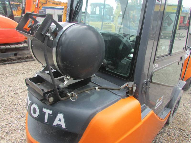 Toyota 02-8 FGF 25 Tonero 25 Gas Stapler - LPG forklift: picture 5 Toyota 02-8 FGF 25 Tonero 25 Gas Stapler - LPG forklift: picture 5