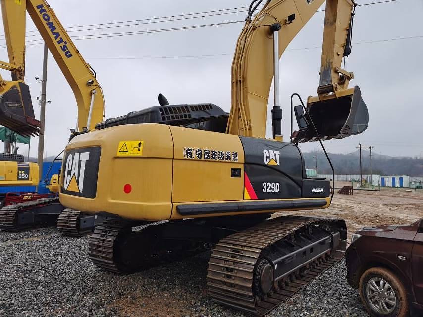 Crawler excavator CAT 329D: picture 1