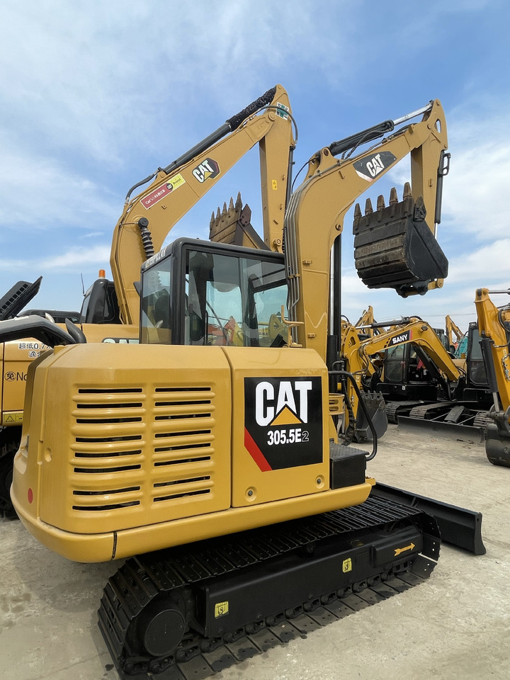 CATERPILLAR 305.5E2 - Mini excavator: picture 1 CATERPILLAR 305.5E2 - Mini excavator: picture 1