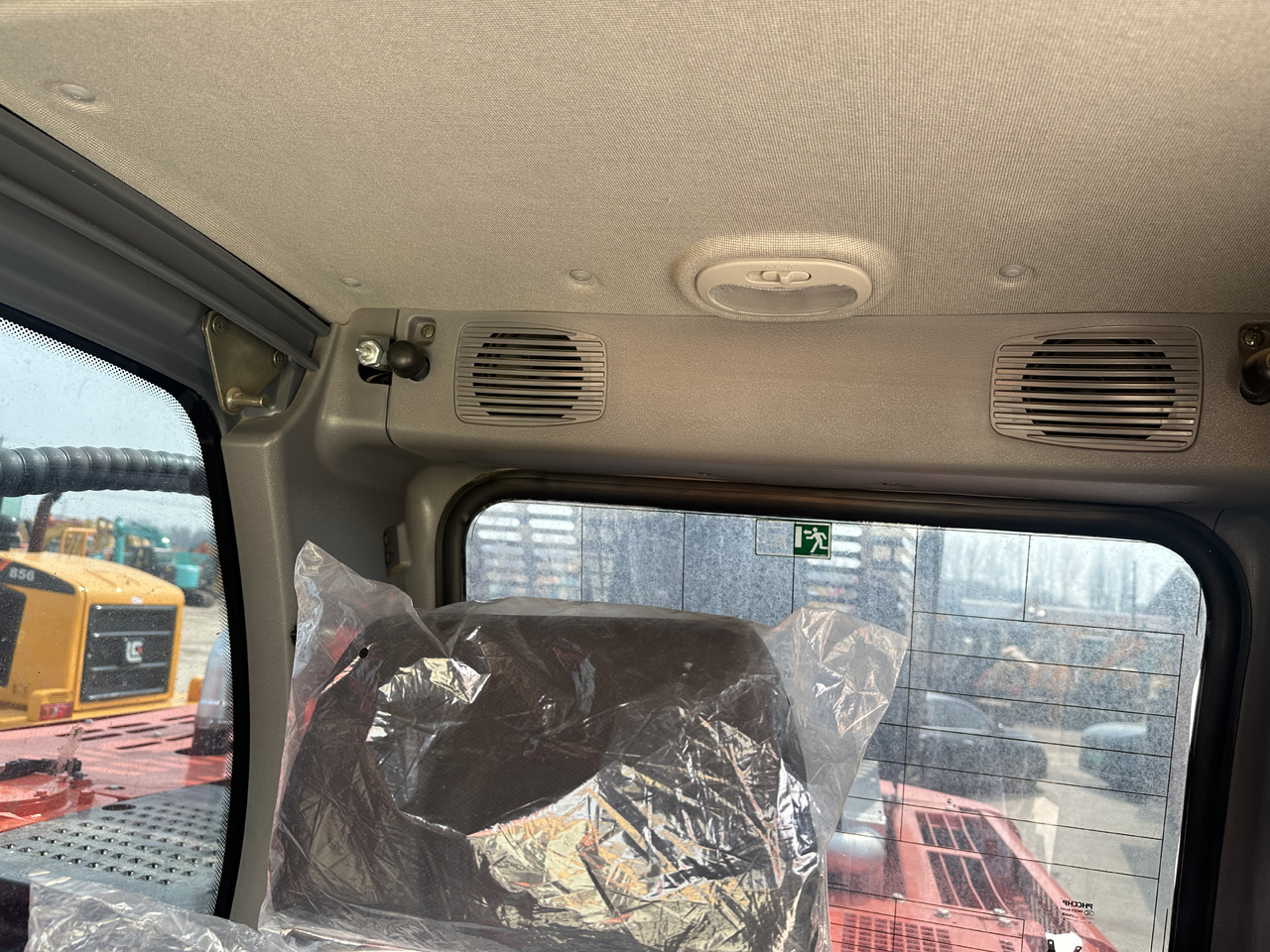 Crawler excavator DOOSAN DX225LC-9C: picture 12