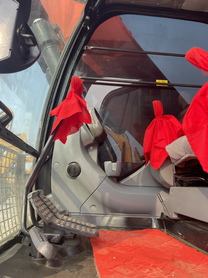 HITACHI ZX240 - Crawler excavator: picture 5 HITACHI ZX240 - Crawler excavator: picture 5