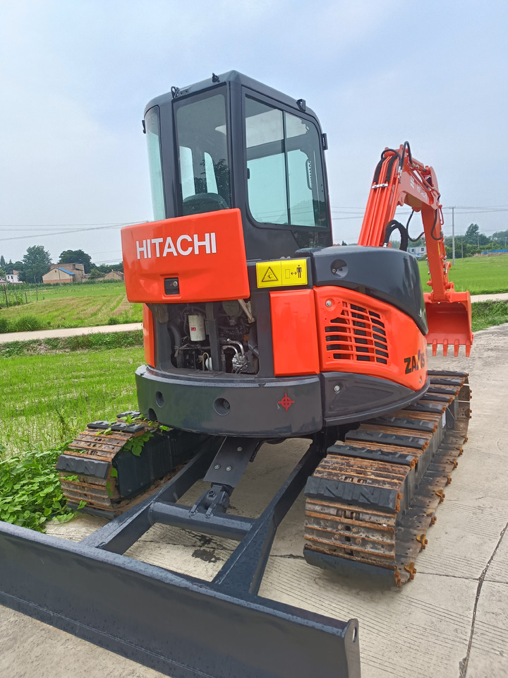 HITACHI ZX50U-2 - Mini excavator: picture 3 HITACHI ZX50U-2 - Mini excavator: picture 3
