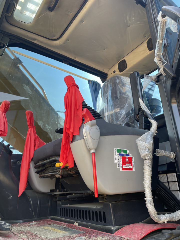 Komatsu PC 210LC - Crawler excavator: picture 4 Komatsu PC 210LC - Crawler excavator: picture 4