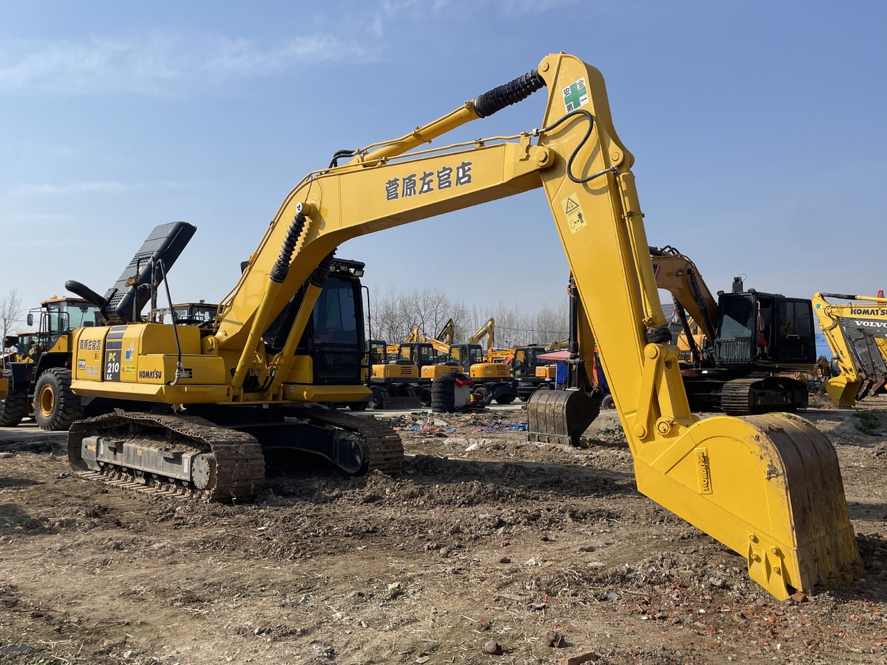 Crawler excavator Komatsu PC 210LC: picture 6