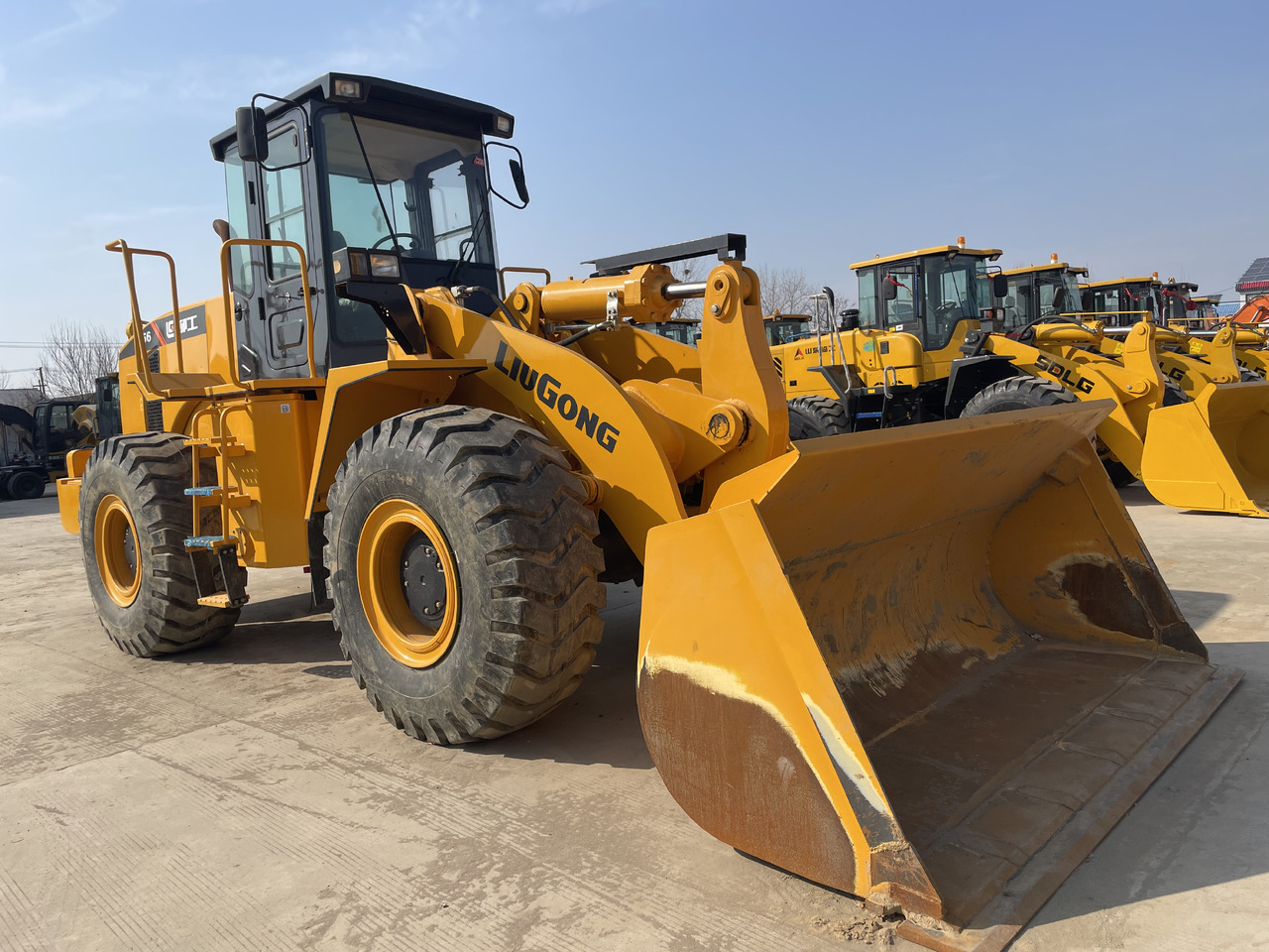 Liugong CLG 856 - Wheel loader: picture 1 Liugong CLG 856 - Wheel loader: picture 1