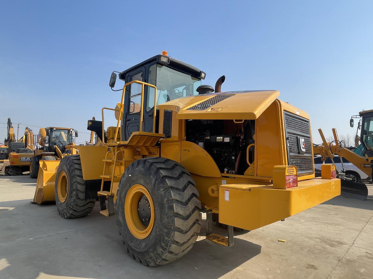 Liugong CLG 856 - Wheel loader: picture 3 Liugong CLG 856 - Wheel loader: picture 3