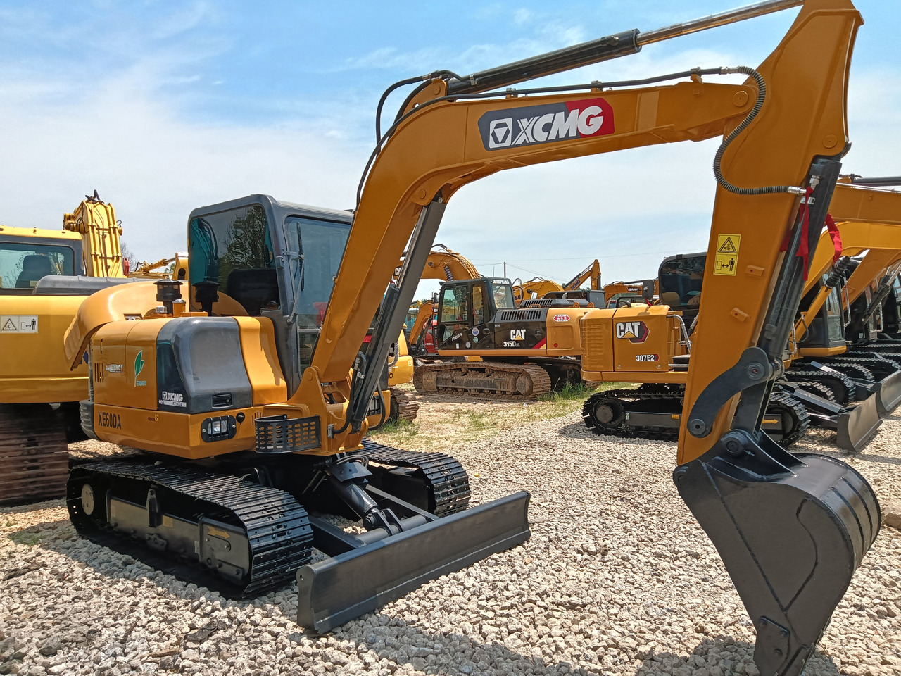 XCMG XE60DA - Mini excavator: picture 2 XCMG XE60DA - Mini excavator: picture 2
