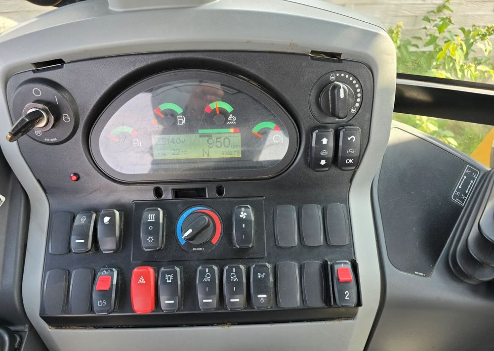 Caterpillar - Backhoe loader: picture 4 Caterpillar - Backhoe loader: picture 4