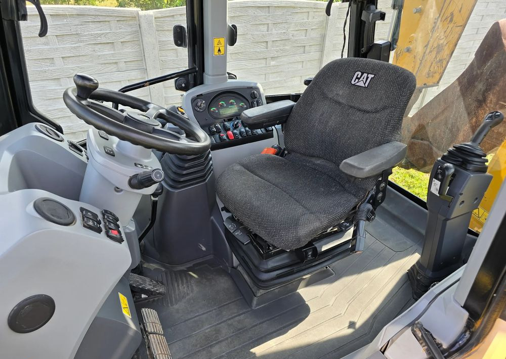 Caterpillar - Backhoe loader: picture 3 Caterpillar - Backhoe loader: picture 3