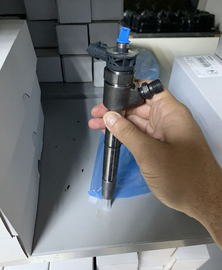 Bosch 2010-2020 55491093  for Opel 2010-2020 car - Injector for Car: picture 2 Bosch 2010-2020 55491093  for Opel 2010-2020 car - Injector for Car: picture 2