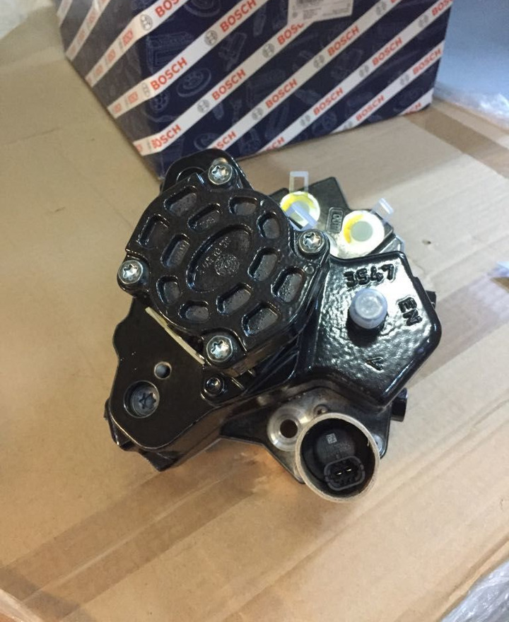Bosch 2018 51111037846 MAN 2010-2018 truck - Fuel pump for Truck: picture 2 Bosch 2018 51111037846 MAN 2010-2018 truck - Fuel pump for Truck: picture 2