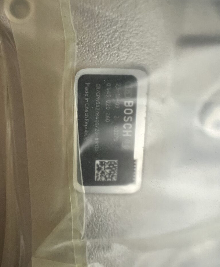 Bosch 2024 for Bosch Mercedes Trucks - Fuel pump for Truck: picture 1 Bosch 2024 for Bosch Mercedes Trucks - Fuel pump for Truck: picture 1