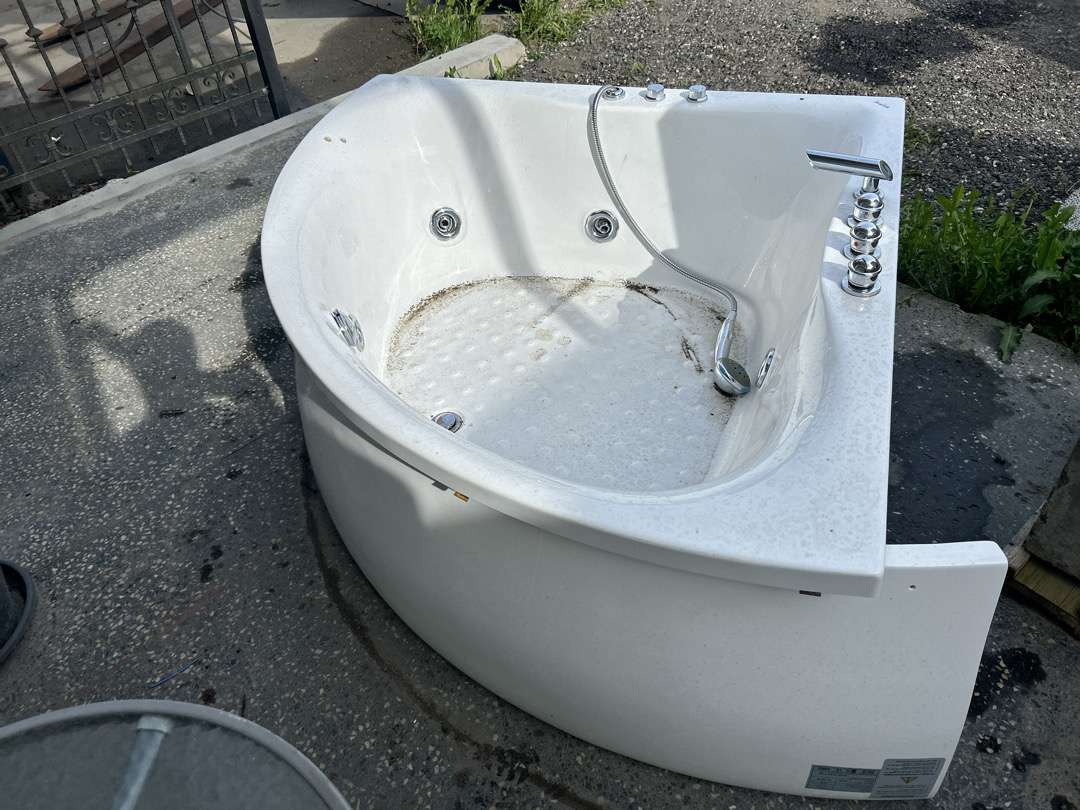 Boble bad fra Avlon 134x146 cm - Tool/ Equipment: picture 1 Boble bad fra Avlon 134x146 cm - Tool/ Equipment: picture 1