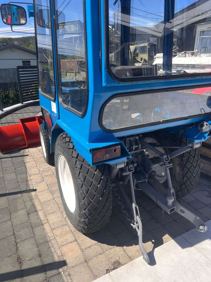 Farm tractor Iseki TX1500 brøyteskjær og feiekost: picture 12