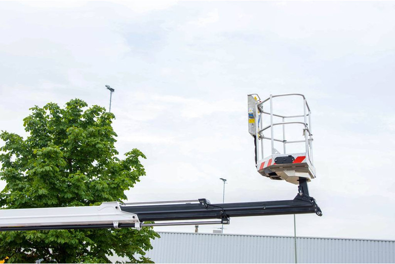 Truck mounted aerial platform Palfinger P 200 T X E: picture 7