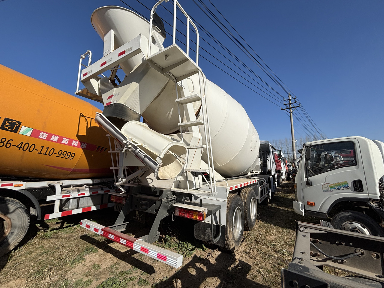 HOWO - Concrete mixer truck: picture 3 HOWO - Concrete mixer truck: picture 3