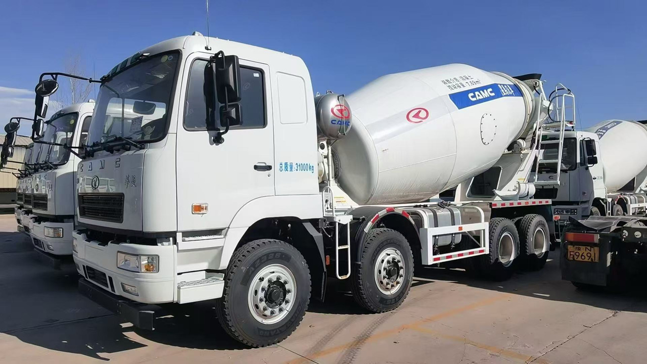 HUALING - Concrete mixer truck: picture 1 HUALING - Concrete mixer truck: picture 1