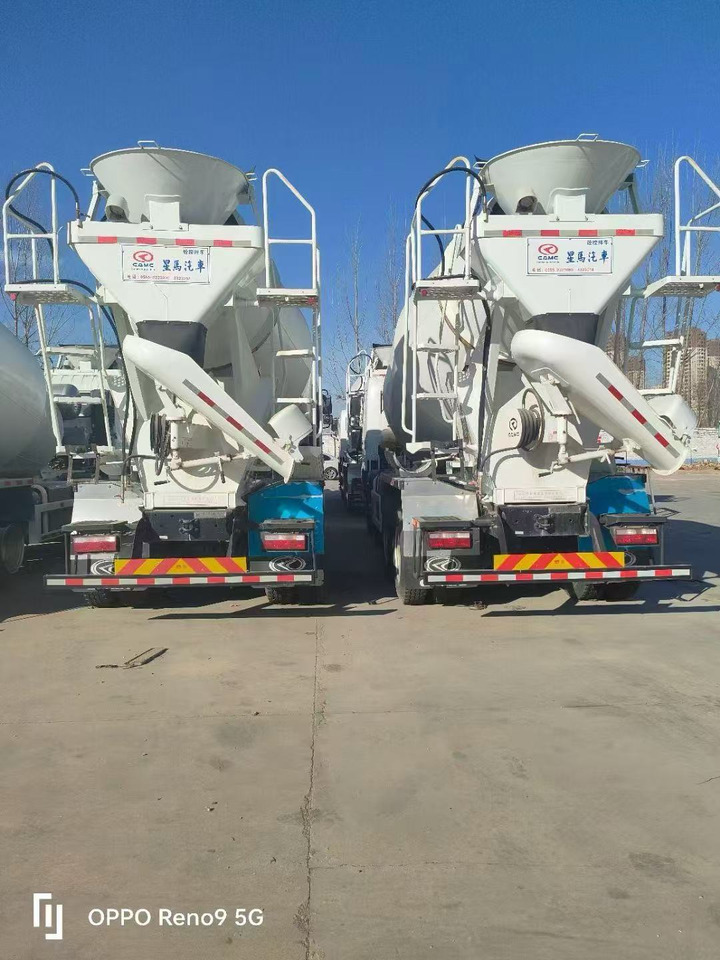 HUALING - Concrete mixer truck: picture 2 HUALING - Concrete mixer truck: picture 2