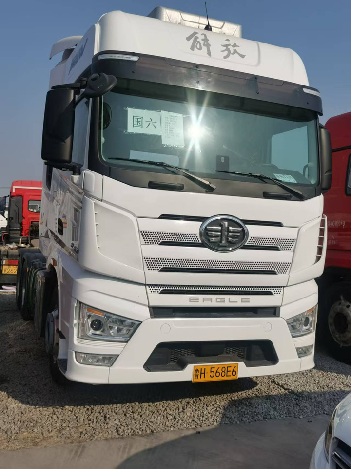 FAW J7 - Tractor unit: picture 2 FAW J7 - Tractor unit: picture 2