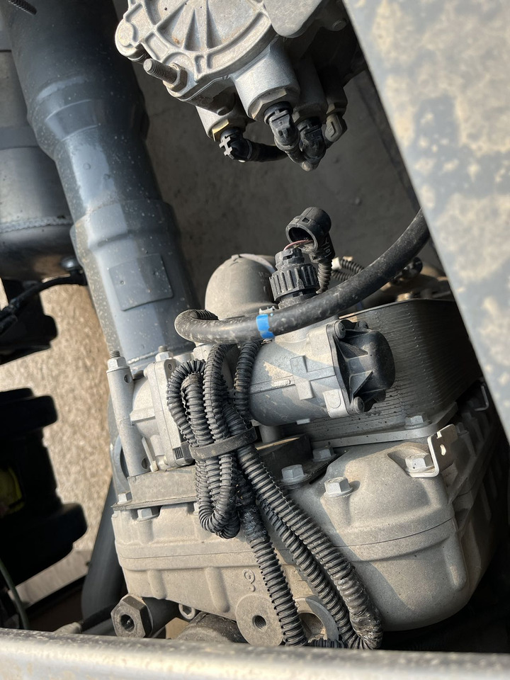 HOWO TH7 - Tractor unit: picture 5 HOWO TH7 - Tractor unit: picture 5