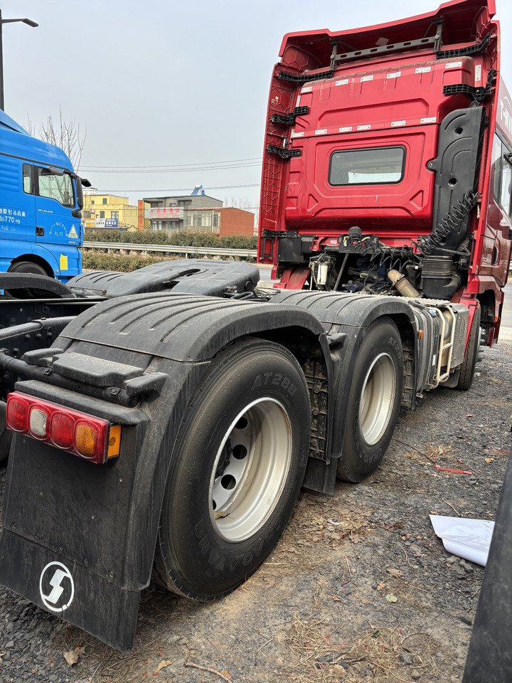 SHACMAN X5000 - Tractor unit: picture 3 SHACMAN X5000 - Tractor unit: picture 3
