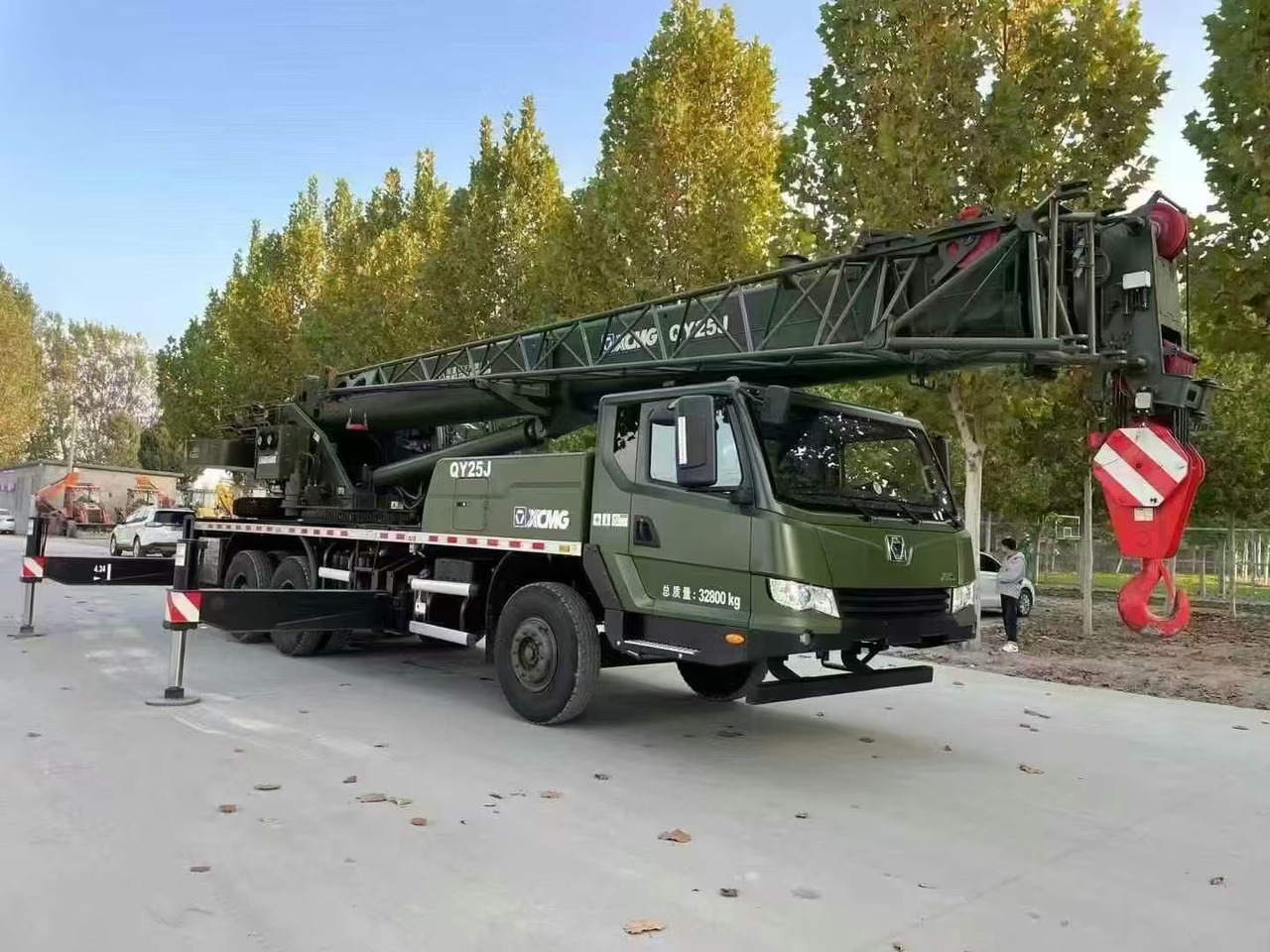 XCMG - All terrain crane: picture 2 XCMG - All terrain crane: picture 2