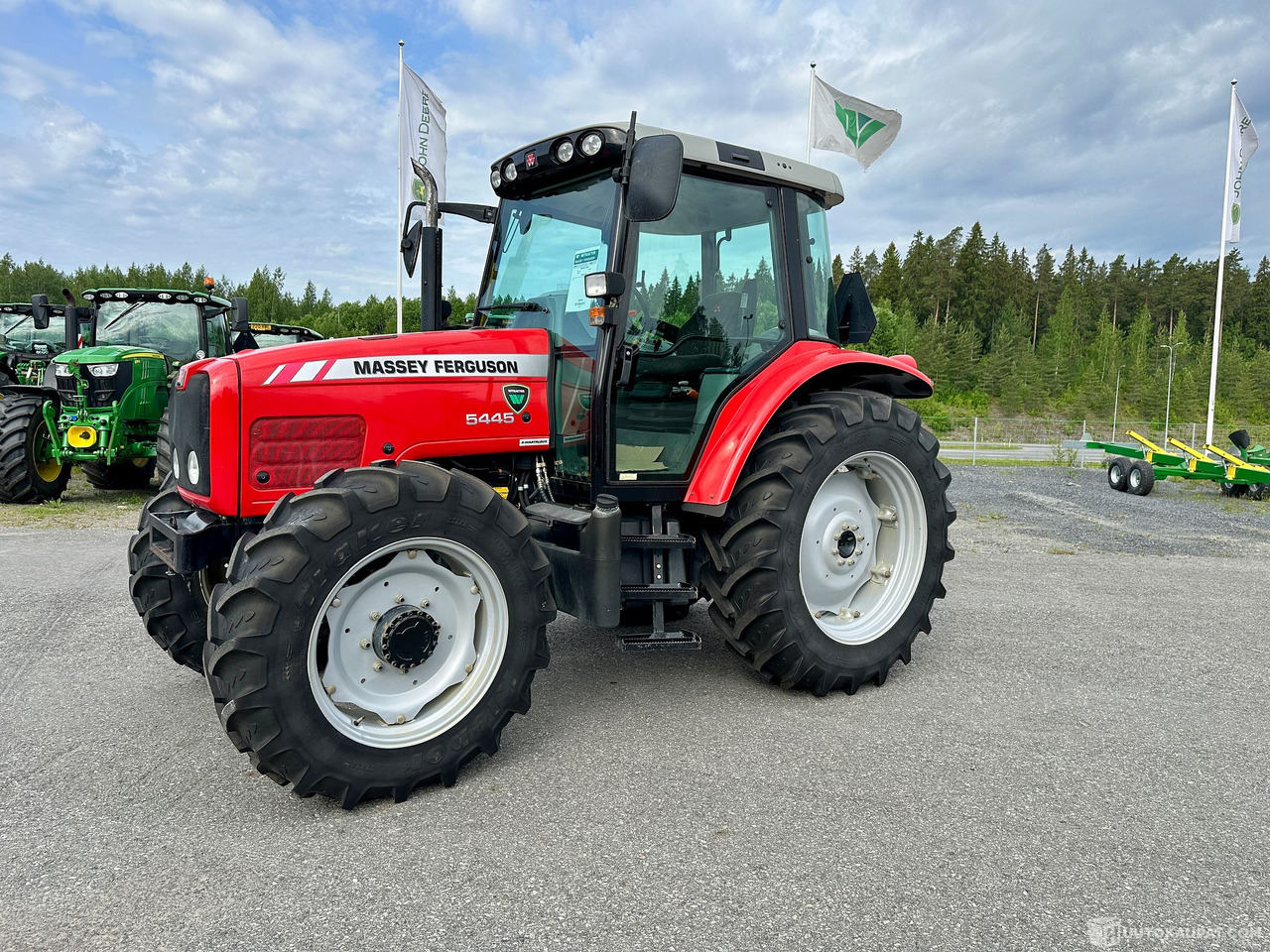 Massey Ferguson 5445, 2006, 4.4 l, 1 350 h, Lempäälä - Agricultural machinery: picture 1 Massey Ferguson 5445, 2006, 4.4 l, 1 350 h, Lempäälä - Agricultural machinery: picture 1