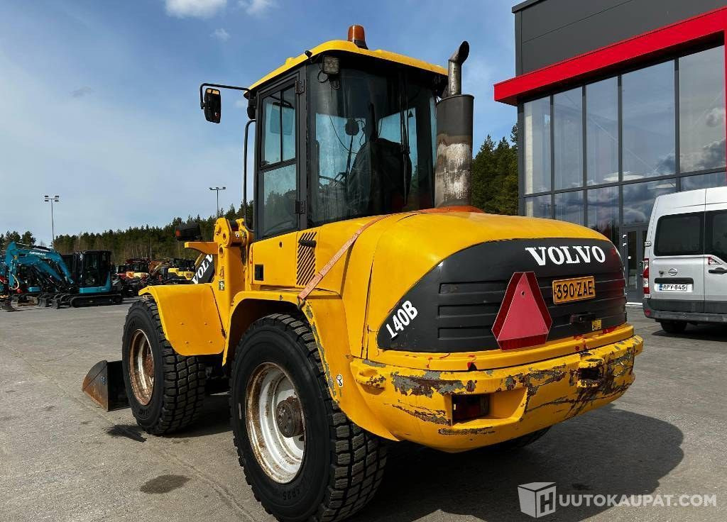 Construction machinery Volvo L 40 B TP / Kauha, Trukkipiikit, hyvät renkaat!, 2000, 10 707 h, Ilmajoki: picture 8