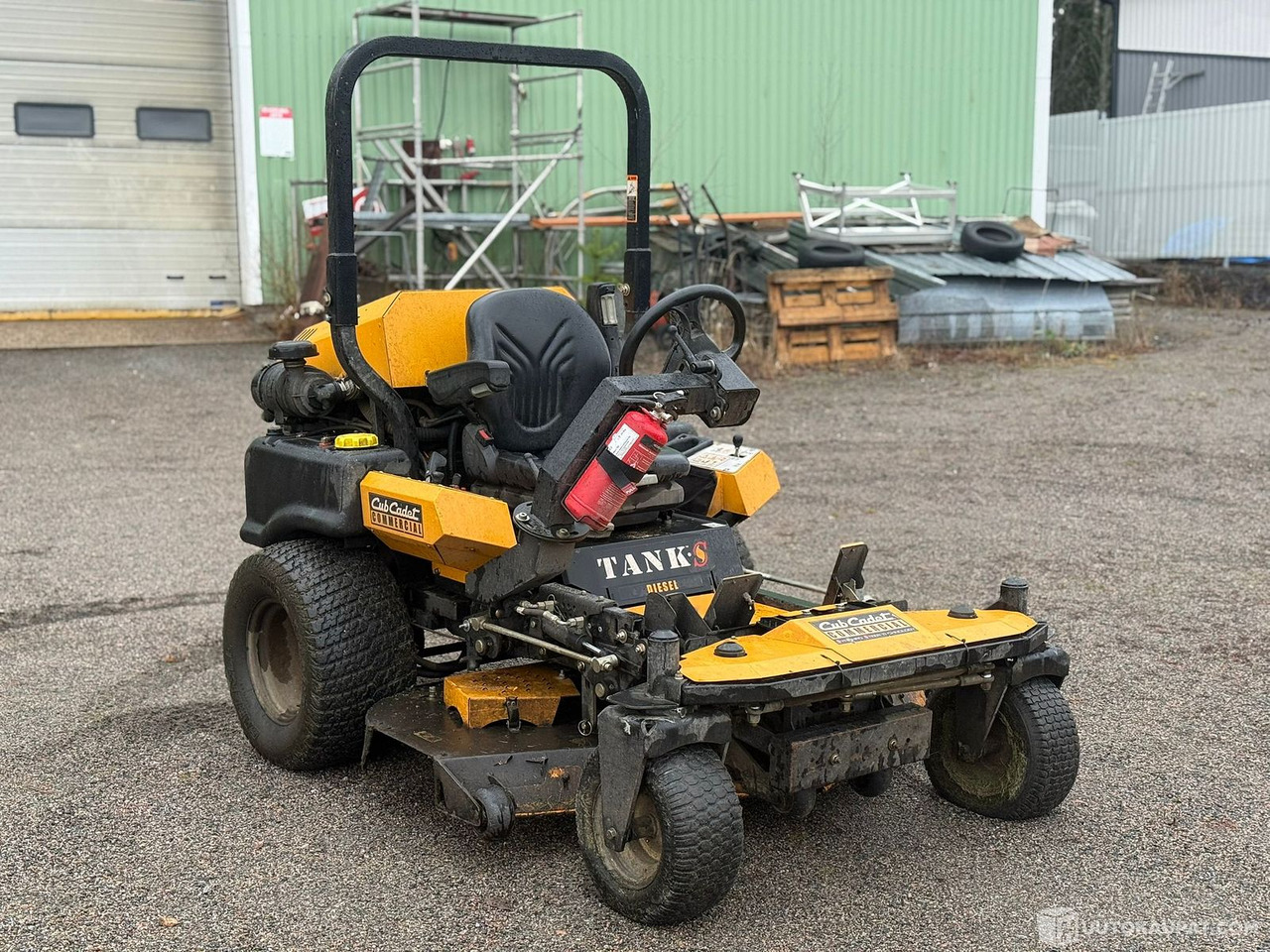 Cub Cadet 6032 TANK suurteholeikkuri Dieselmoottorilla!, Jyväskylä - Garden mower: picture 2 Cub Cadet 6032 TANK suurteholeikkuri Dieselmoottorilla!, Jyväskylä - Garden mower: picture 2