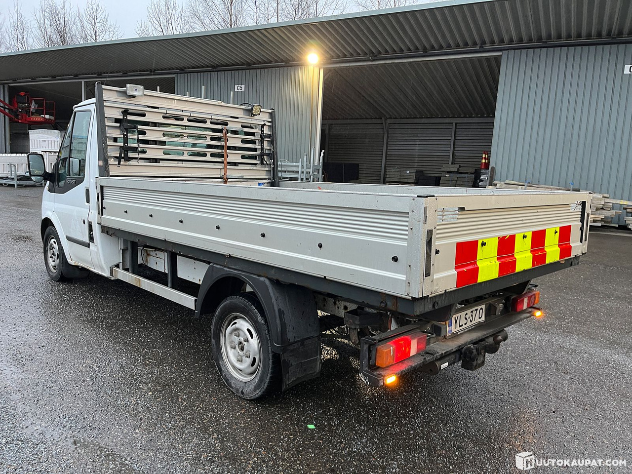 Ford Transit flatbed, reg. year 2012, only 151,068 km, Tampere - Flatbed van: picture 4 Ford Transit flatbed, reg. year 2012, only 151,068 km, Tampere - Flatbed van: picture 4