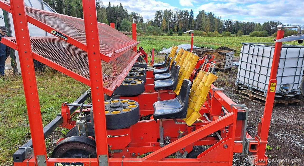 Istutuskone Checchi & Magli Trium 5, vm. 2017, Kankaanpää - Sowing equipment: picture 1 Istutuskone Checchi & Magli Trium 5, vm. 2017, Kankaanpää - Sowing equipment: picture 1
