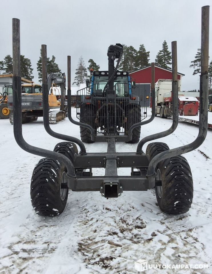 Farm tractor Valmet 6800 + PMF 850 crane + trailer BMF 9T, Leppävirta: picture 14 Farm tractor Valmet 6800 + PMF 850 crane + trailer BMF 9T, Leppävirta: picture 14