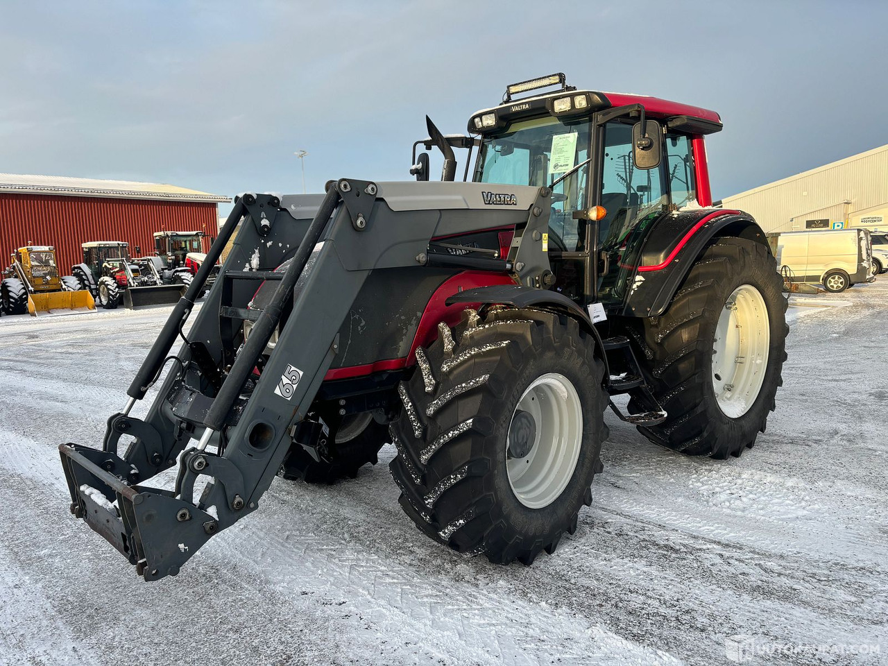 Valtra T131H kuormaajalla.Todella siisti ja vähän ajettu!, 2008 MTK25, Tornio - Farm tractor: picture 1 Valtra T131H kuormaajalla.Todella siisti ja vähän ajettu!, 2008 MTK25, Tornio - Farm tractor: picture 1