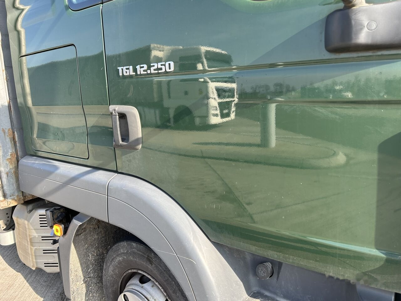 MAN TGL 12.250 from Germany TOP CONDITION - Curtainsider truck: picture 3 MAN TGL 12.250 from Germany TOP CONDITION - Curtainsider truck: picture 3