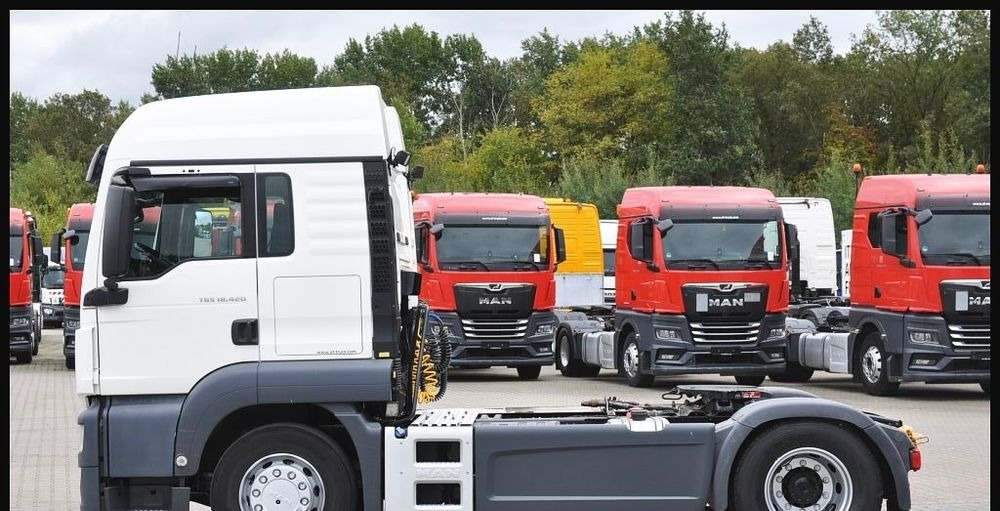 MAN TGS 18.420 2019 NAUKA JAZDY POLIFT ELKA AUTOMAT 4x2 STANDARD 315/70r22.5 SUPER STAN TGX 470 460 420 430 500 510 400 360 410 - Tractor unit: picture 3 MAN TGS 18.420 2019 NAUKA JAZDY POLIFT ELKA AUTOMAT 4x2 STANDARD 315/70r22.5 SUPER STAN TGX 470 460 420 430 500 510 400 360 410 - Tractor unit: picture 3
