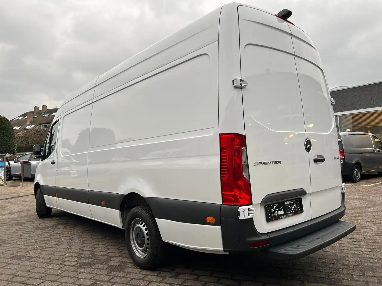 Mercedes-Benz Sprinter 317 L3H2 (37.000ex) 9G-TRONIC CAMERA PTS MBUX - Panel van: picture 5 Mercedes-Benz Sprinter 317 L3H2 (37.000ex) 9G-TRONIC CAMERA PTS MBUX - Panel van: picture 5