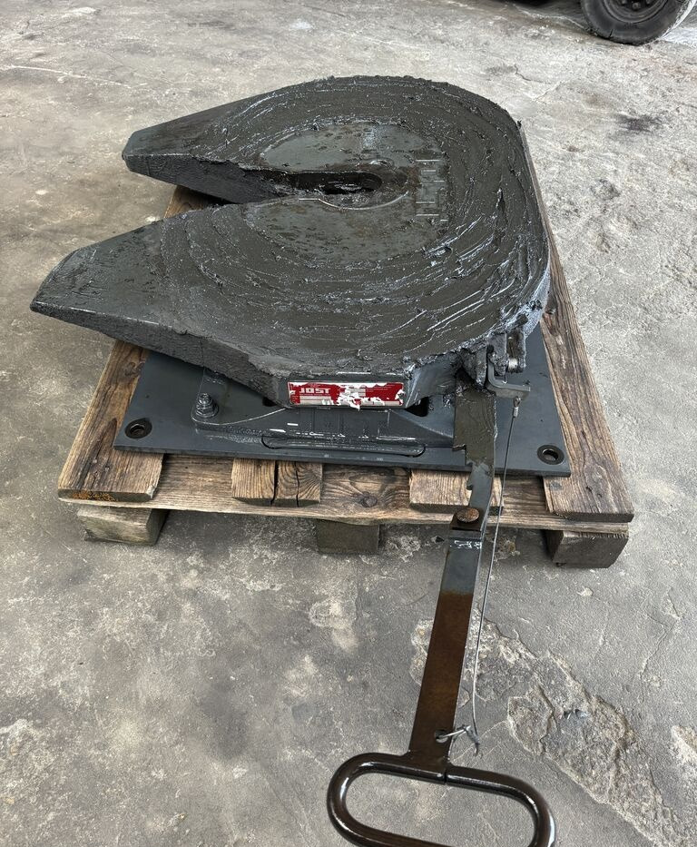 Mercedes-Benz Jost 15cm Actros MP 4 truck - Fifth wheel coupling for Truck: picture 3 Mercedes-Benz Jost 15cm Actros MP 4 truck - Fifth wheel coupling for Truck: picture 3