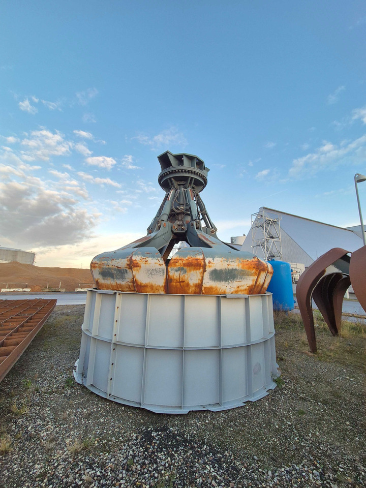 Peiner SMAG HMG.46-S - Grapple for Port equipment: picture 1 Peiner SMAG HMG.46-S - Grapple for Port equipment: picture 1