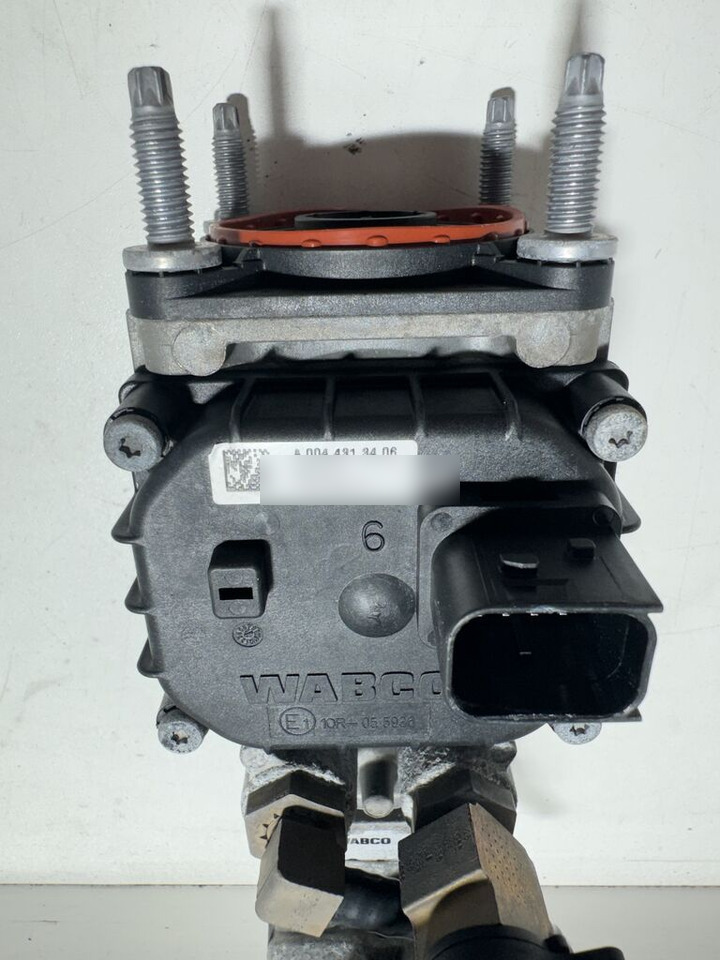 Mercedes-Benz ATEGO ANTOS AROCS A0044313406 - Brake valve for Truck: picture 2 Mercedes-Benz ATEGO ANTOS AROCS A0044313406 - Brake valve for Truck: picture 2