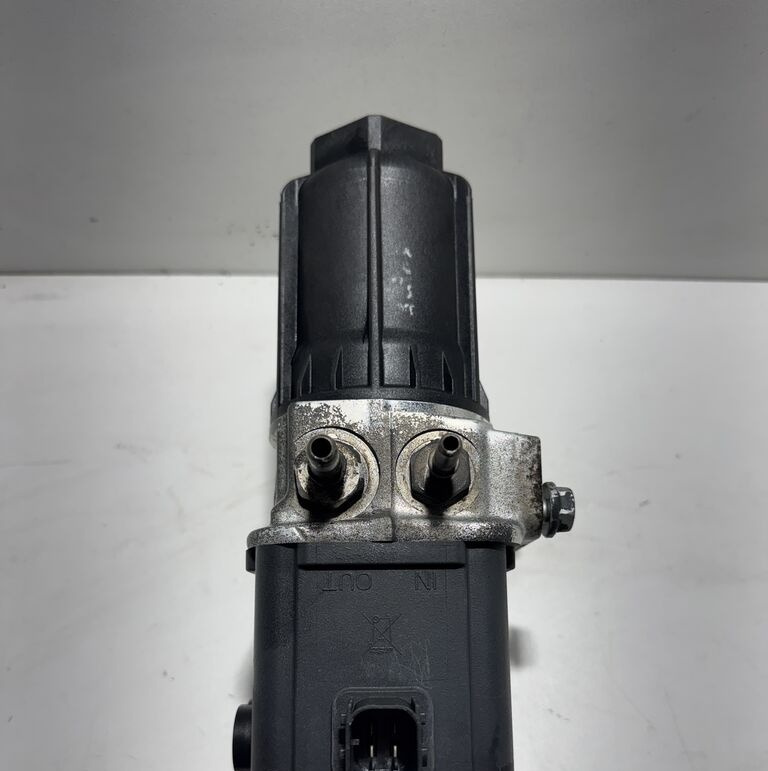 Mercedes-Benz Actros MP4 Antos Atego A0001405578 Mercedes-Benz Actros MP4 Antos Atego - Exhaust system for Truck: picture 2 Mercedes-Benz Actros MP4 Antos Atego A0001405578 Mercedes-Benz Actros MP4 Antos Atego - Exhaust system for Truck: picture 2