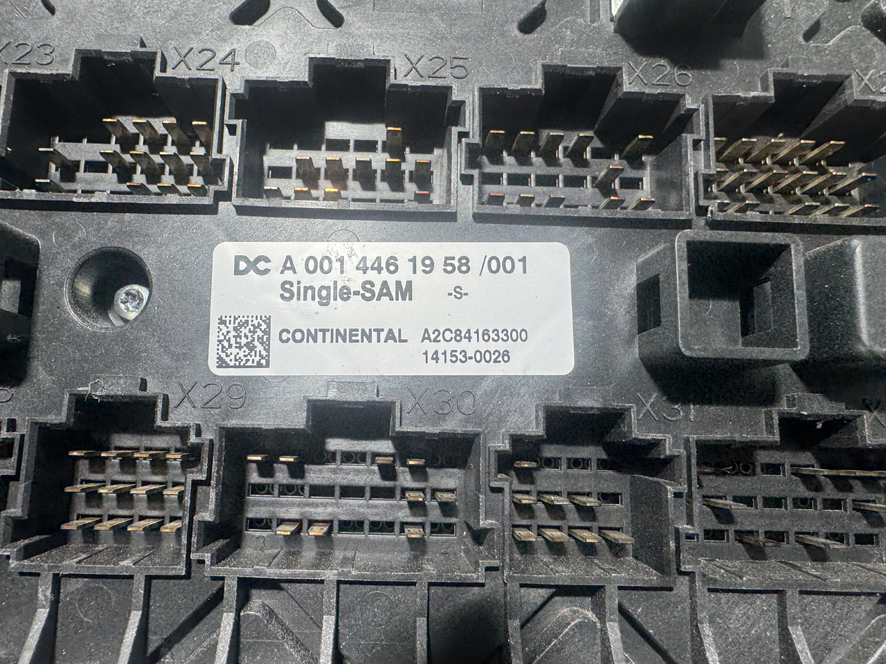 Mercedes-Benz Actros MP4 Atego A0014461958 - Universal part: picture 2 Mercedes-Benz Actros MP4 Atego A0014461958 - Universal part: picture 2