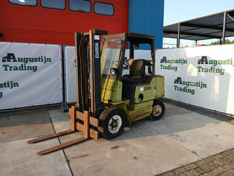 Clark DPS 25 - Diesel forklift: picture 1 Clark DPS 25 - Diesel forklift: picture 1
