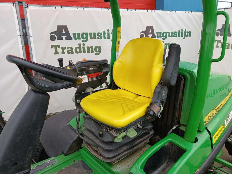 John Deere 8700 A - Garden mower: picture 3 John Deere 8700 A - Garden mower: picture 3