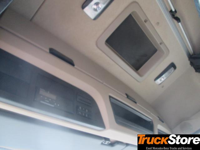 Tractor unit Mercedes-Benz Actros 1845 LS nRL: picture 9 Tractor unit Mercedes-Benz Actros 1845 LS nRL: picture 9