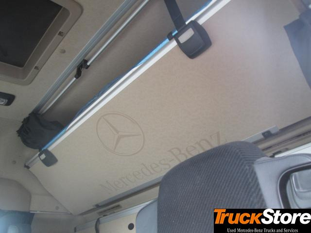 Tractor unit Mercedes-Benz Actros 1845 LS nRL: picture 8 Tractor unit Mercedes-Benz Actros 1845 LS nRL: picture 8