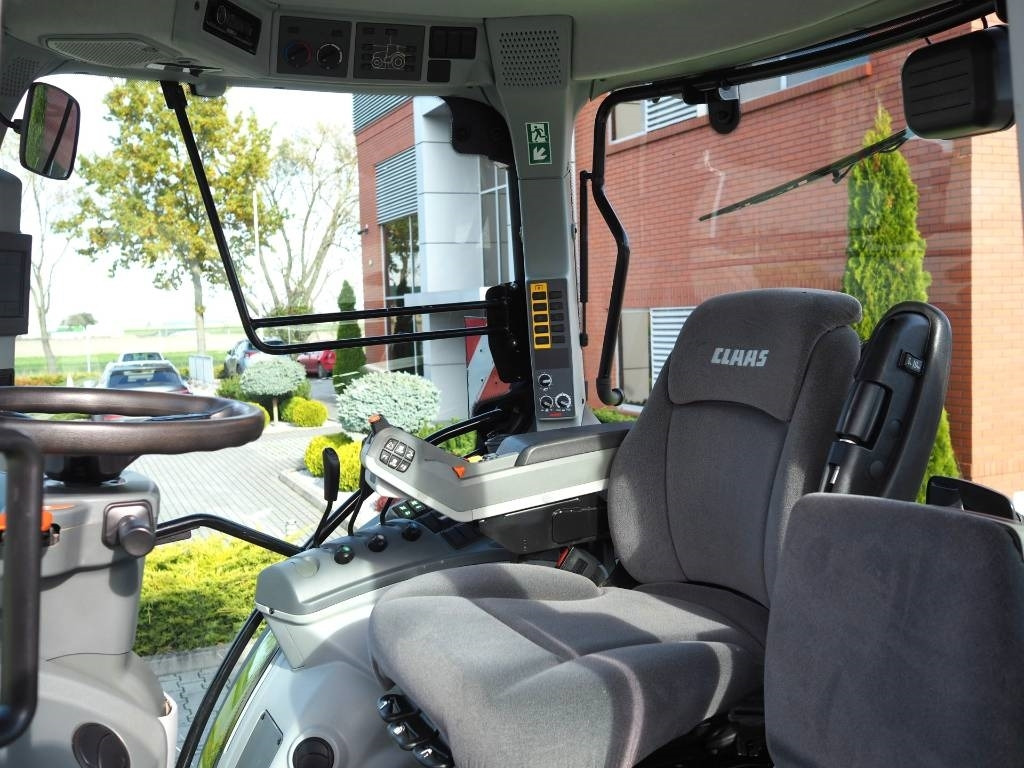 Claas Arion 610 CIS  - Farm tractor: picture 5 Claas Arion 610 CIS  - Farm tractor: picture 5