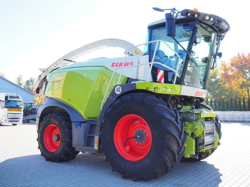 Claas Jaguar 950 4WD - Forage harvester: picture 4 Claas Jaguar 950 4WD - Forage harvester: picture 4
