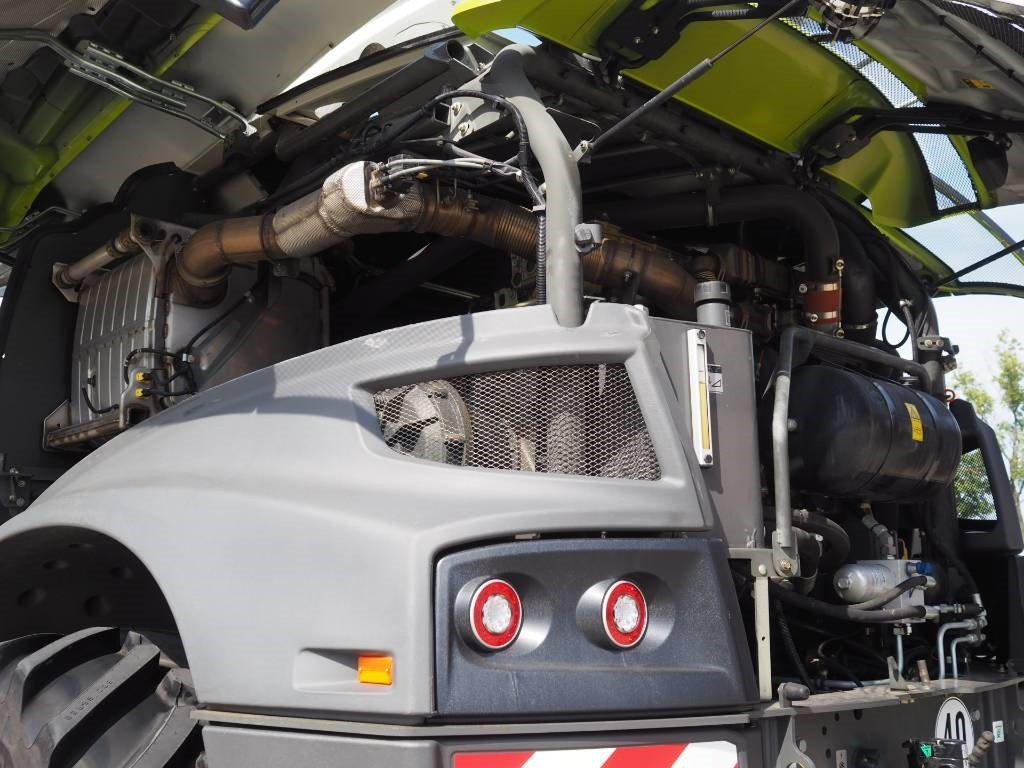 Claas Jaguar 950 4x4 + Orbis 750  on lease Claas Jaguar 950 4x4 + Orbis 750: picture 10